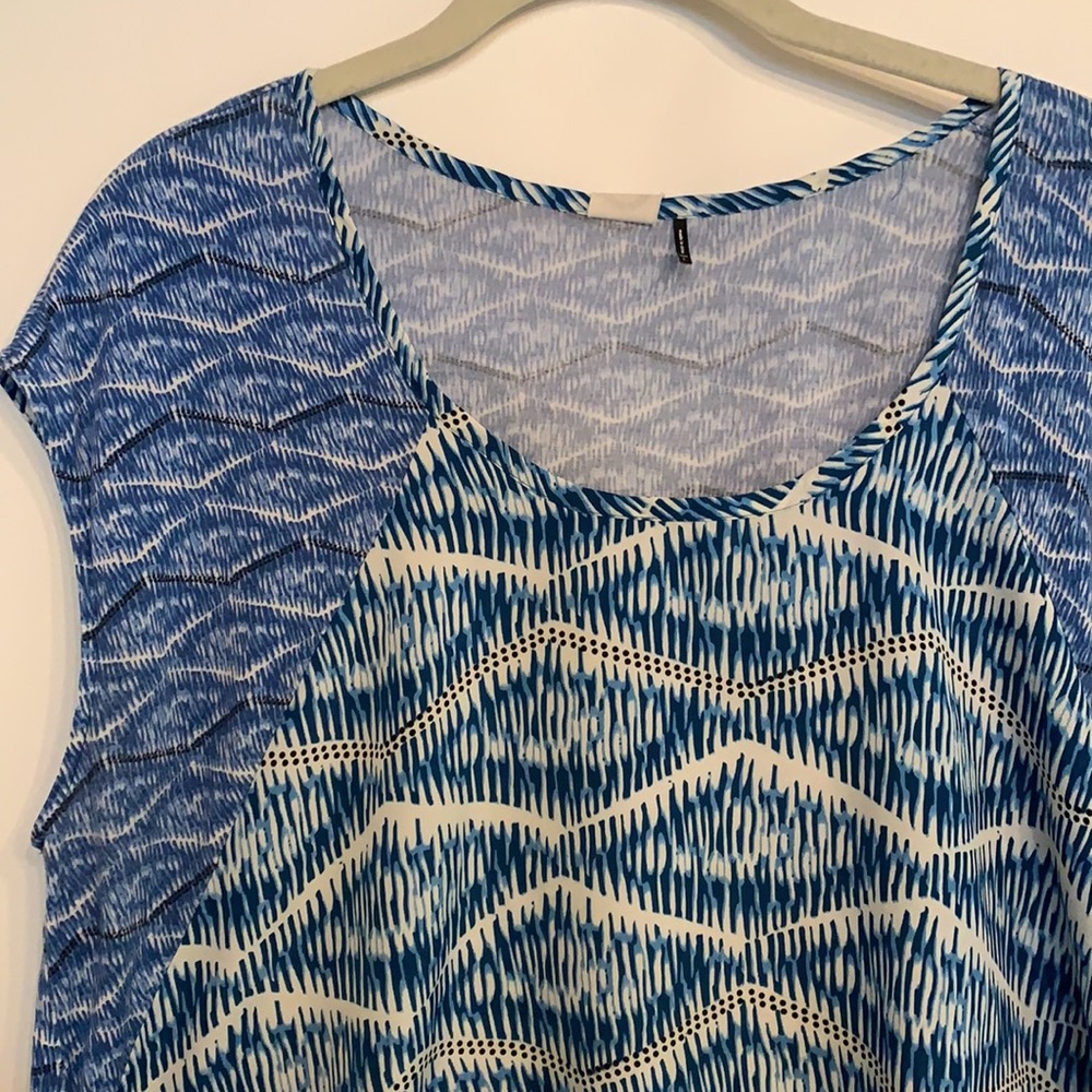 Anthro Akemi + Kin Top - Picture 2 of 6